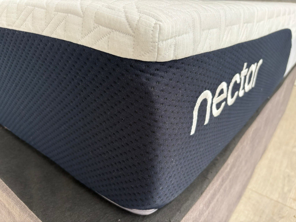 NECTAR Classic Hybrid 4ft Small Double Mattress, Medium / Firm - RRP £499