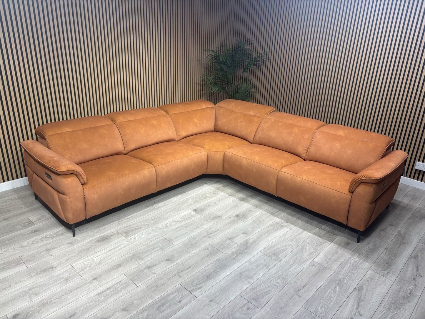 Furniture Village MOET Style Large Fabric Power Recliner Corner - RRP £4,495