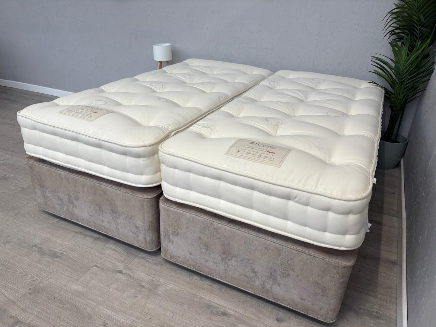 Hypnos Luxurious Earth 01 6ft Superking Mattress Zip and Link, Firm - RRP £3,099