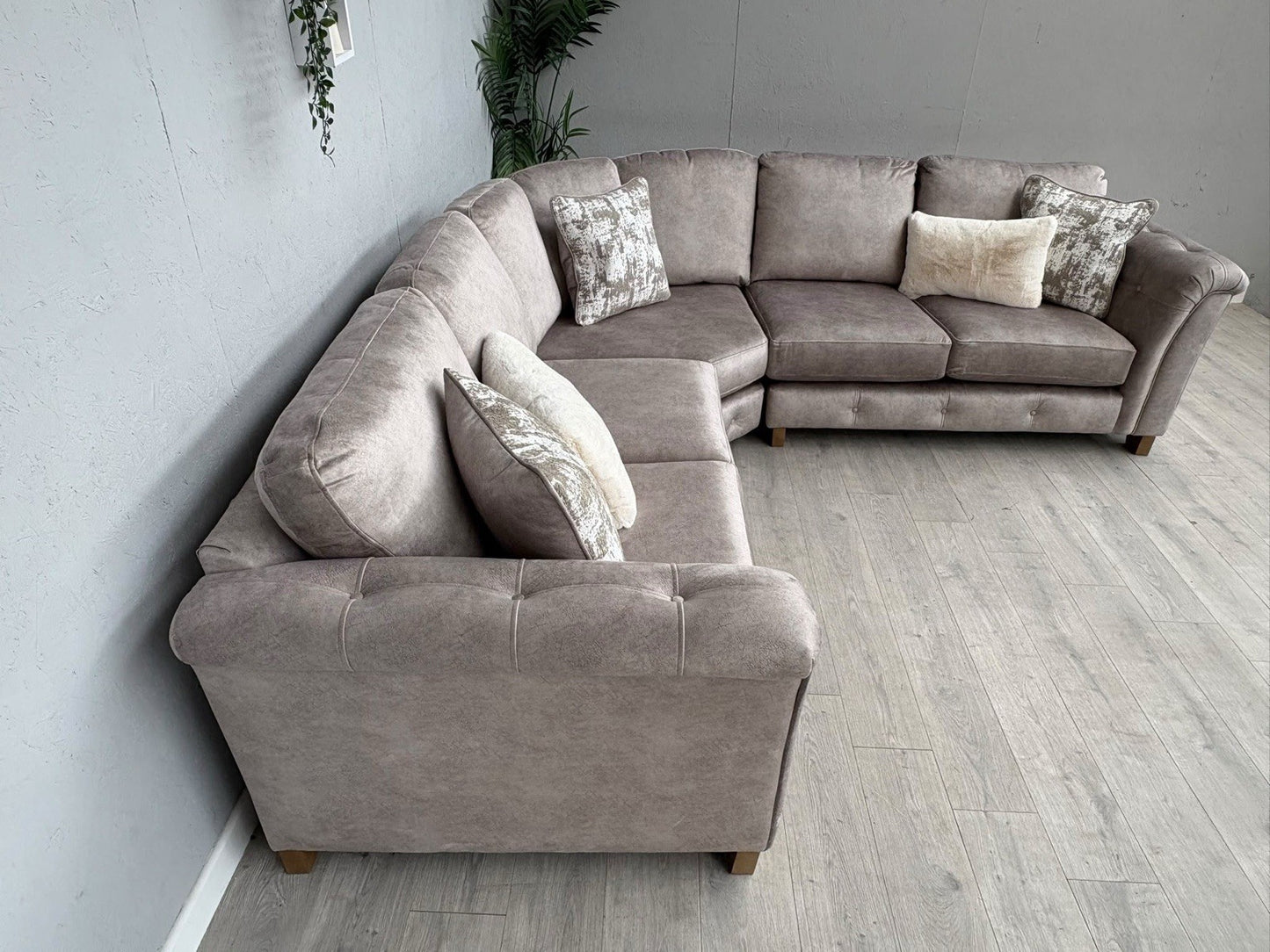 Furniture Village - Aura Large Classic Back Corner Sofa RRP - £3795