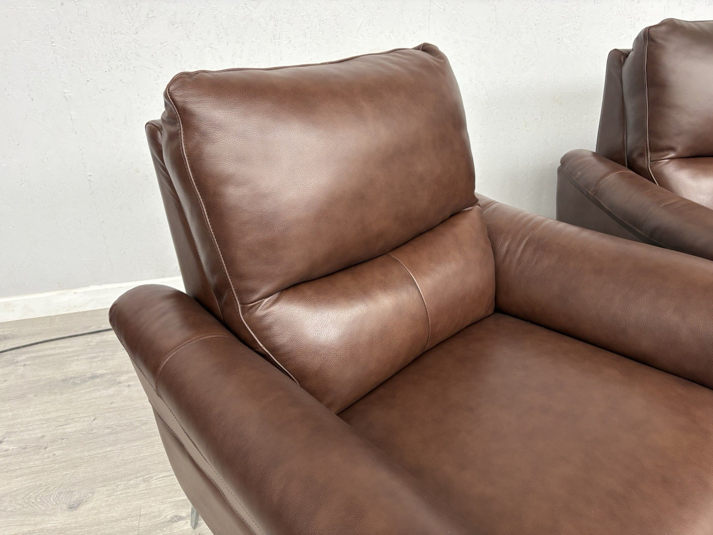Furniture Village DAYTONA Leather 2 Seater Sofa + 2 x Armchairs - RRP £3,385