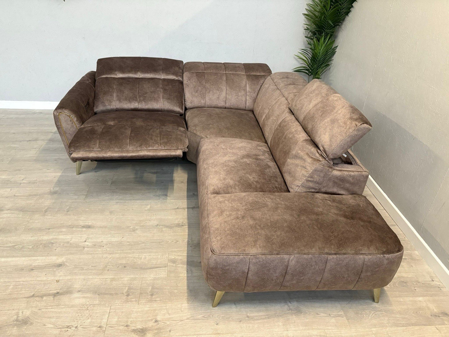 DFS Lidia Left Hand Facing Open Chaise Power Recliner Corner Sofa - RRP £1899