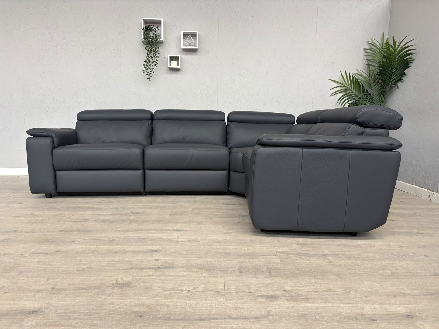 Furniture Village - Nicoletti Davide Small Leather Corner Static  - £4745