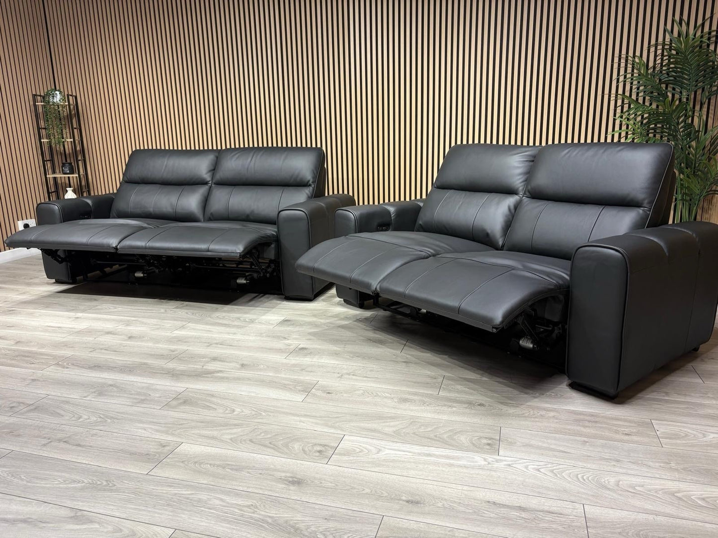 DFS Bellagio Leather 3 Seater + 2 Seater Sofa Set, Power Recliners RRP: £3840