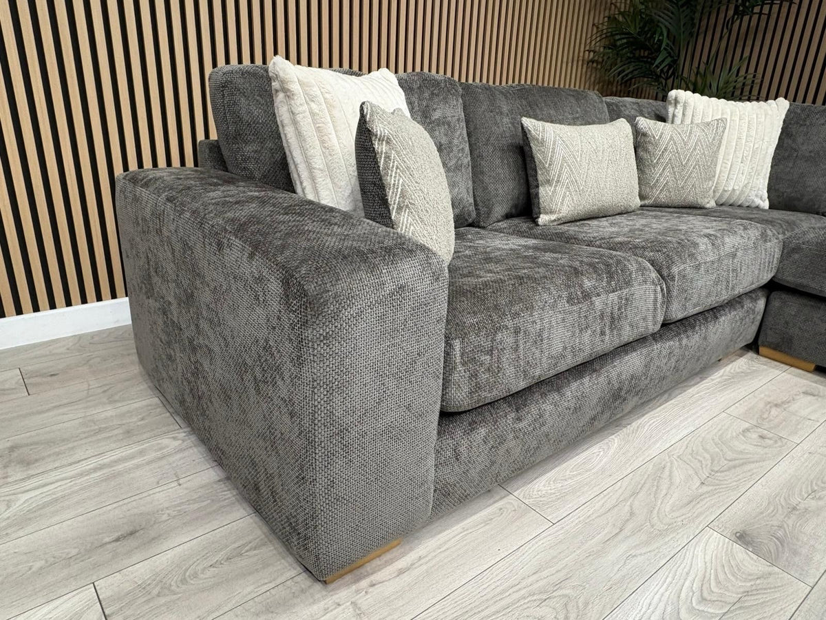 DFS Sample Pandora Fabric RHF 2c1 Corner Sofa RRP: £3295