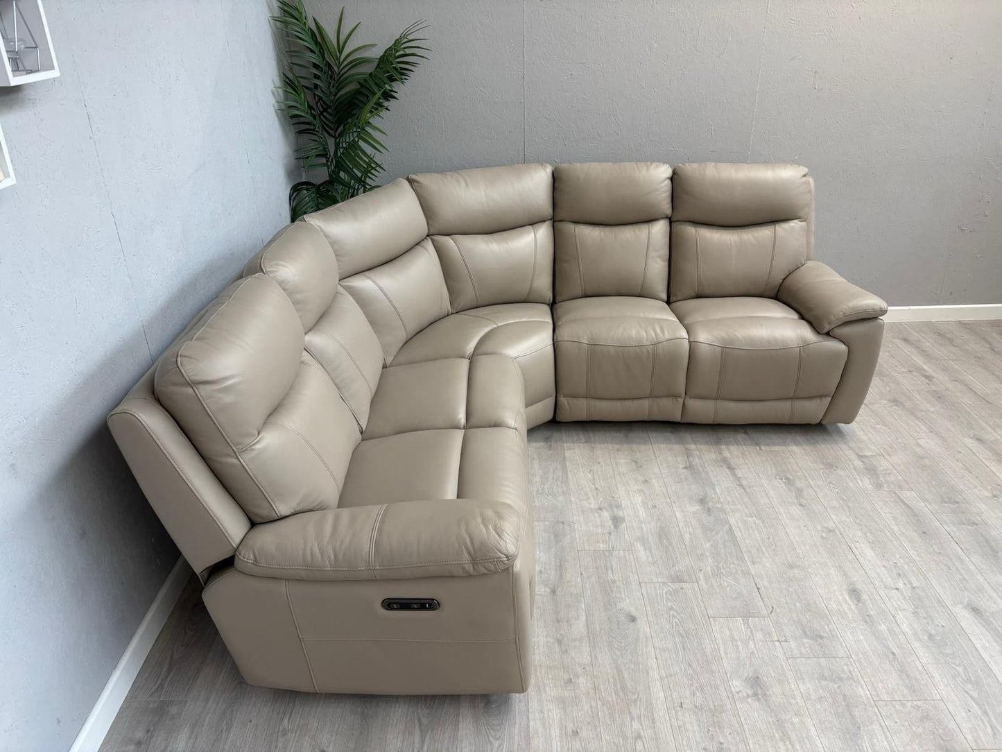 Furniture Village - SLOANE Leather Large Power Recliner Corner Sofa - RRP £1,995