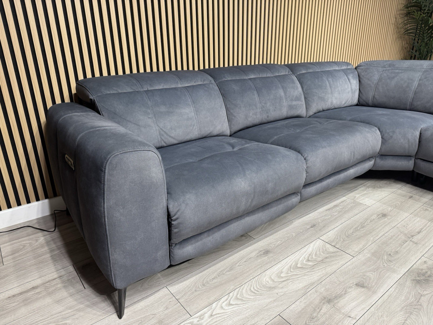 Furniture Village EZRA Fabric RHF Double Power Recliner Corner Sofa - RRP £3,295