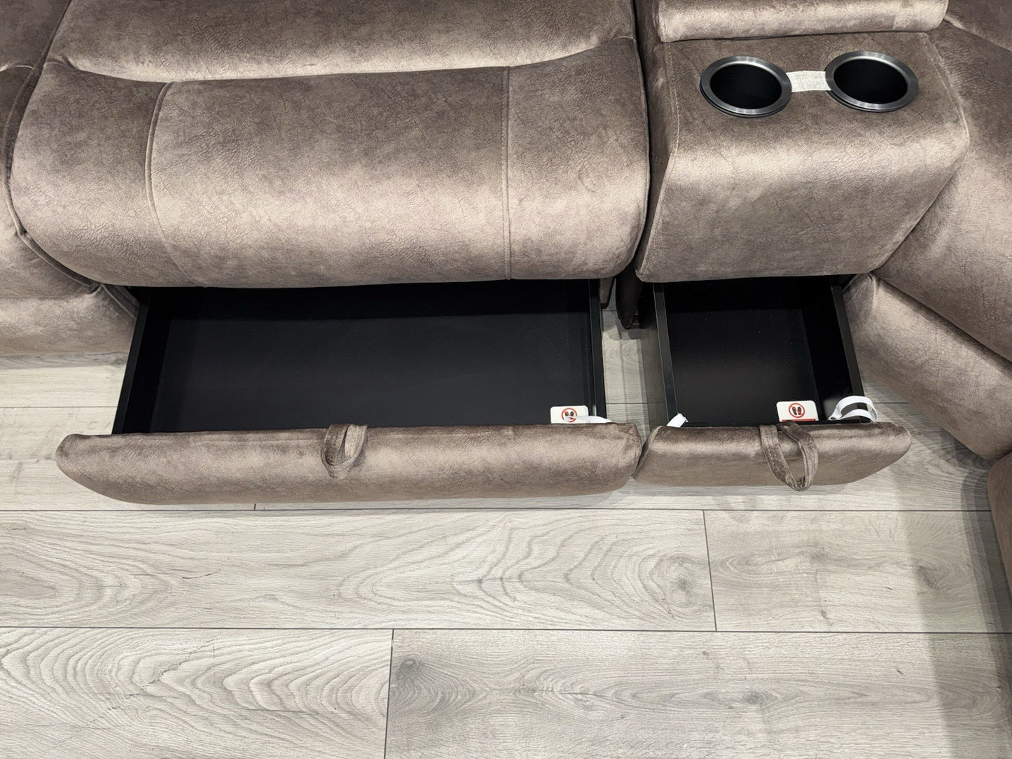 DFS Sample VEGAS Fabric 2 Corner 2 Power Recliner Sofa + Console - RRP £2999