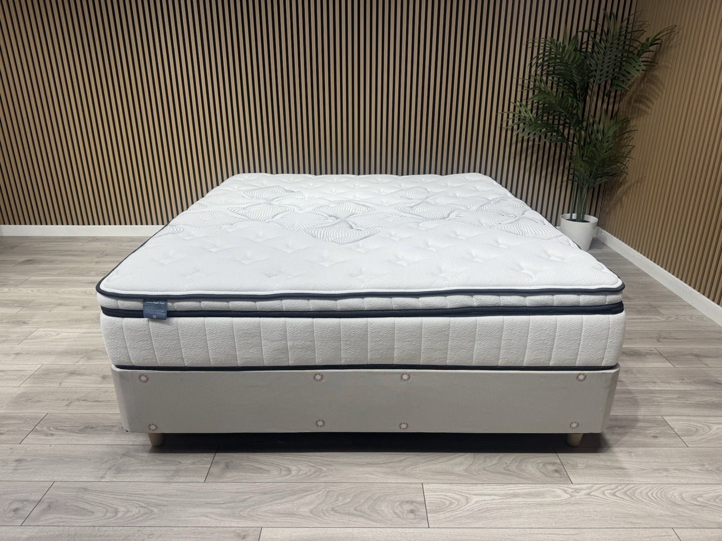 IGEL Nanotech 3500i 6ft Superking Mattress, Firm - RRP £2,099