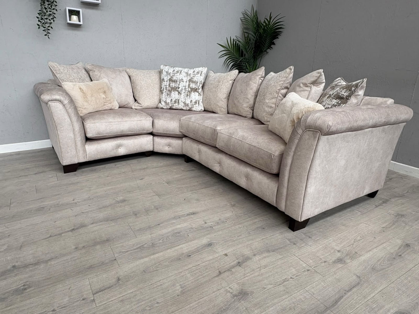 Furniture Village - Aura Classic Back LHF Corner Sofa RRP - £3495
