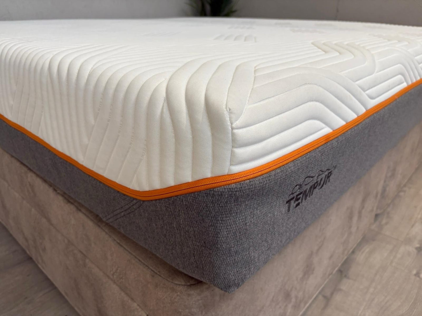 Tempur ORIGINAL ELITE Memory 6ft Superking Mattress, Medium - RRP £2,399