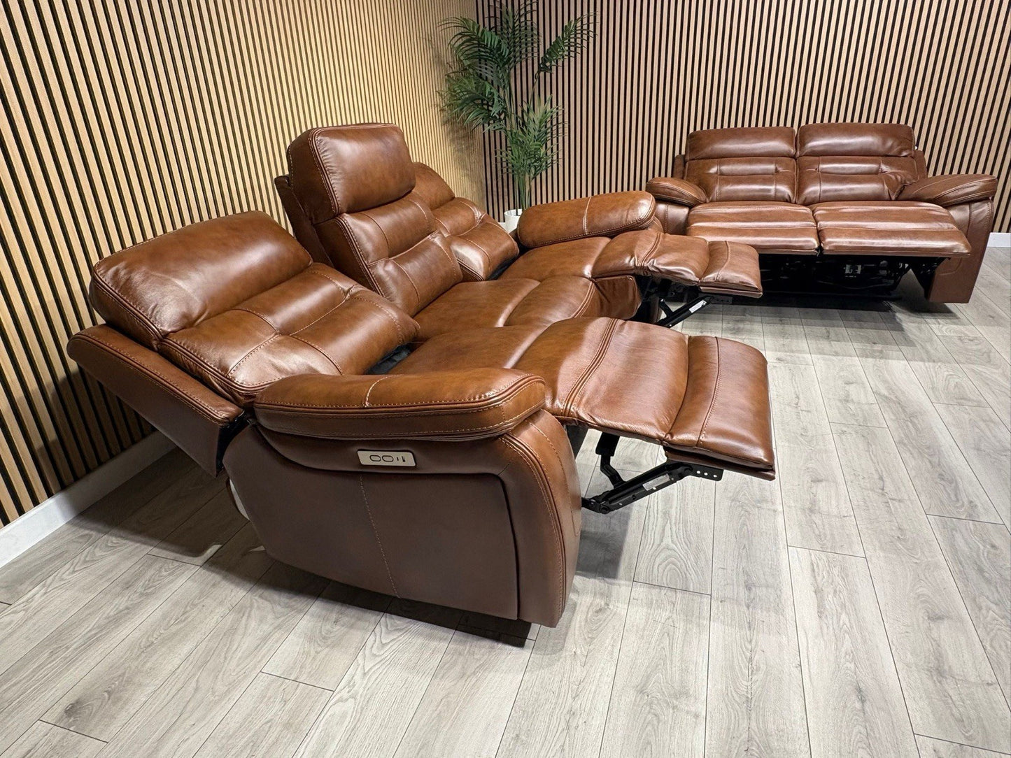 Kingsbury Premium Leather 3+2 Seater Power Recliner Sofa Set - RRP £3898