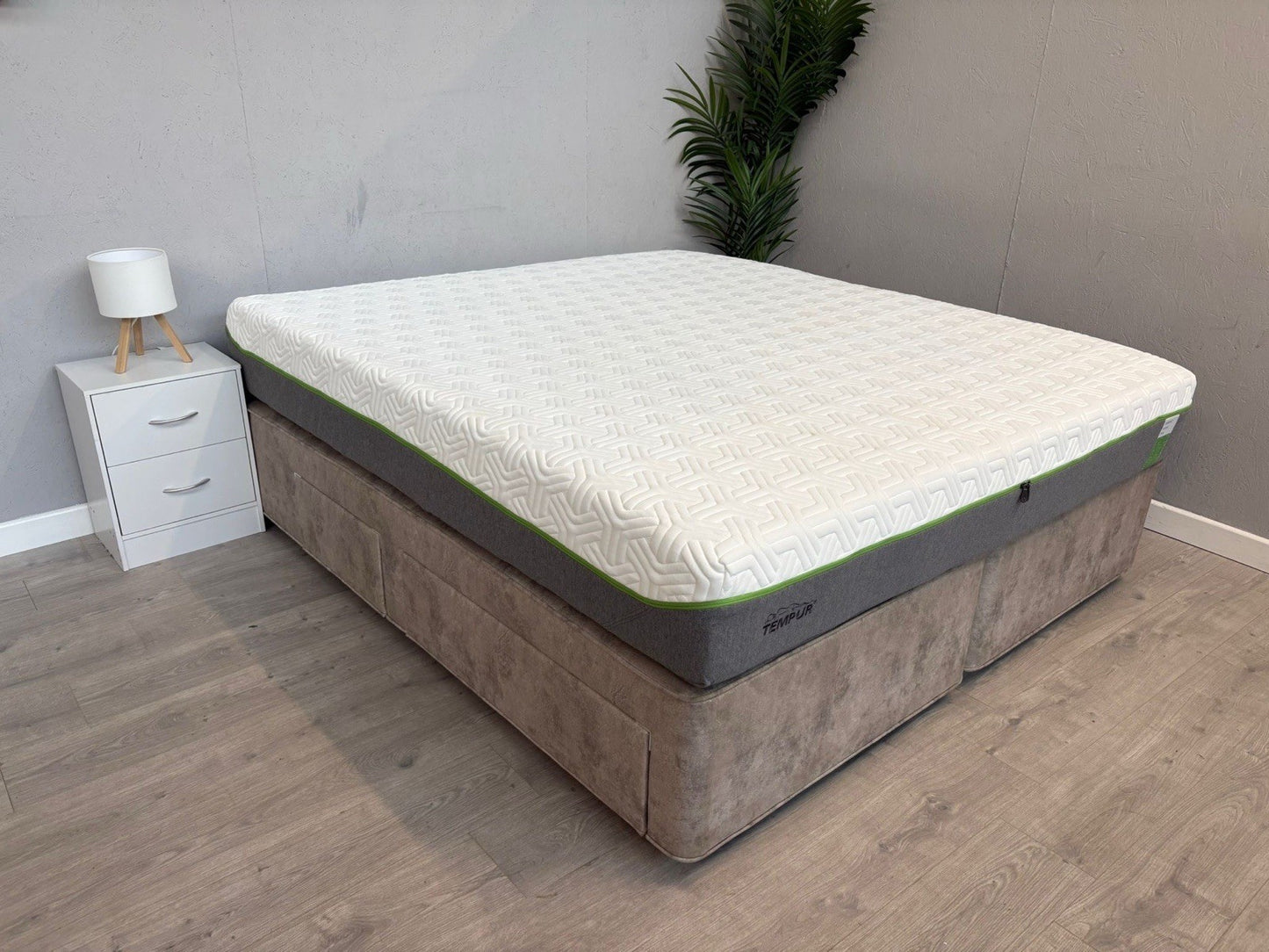 Tempur HYBRID ELITE Memory 6ft Superking Mattress, Medium - RRP £2,499