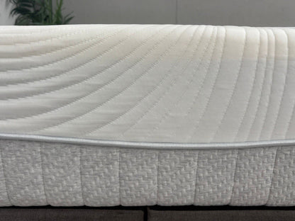 NEXT - The Superior Memory Foam Mattress 4ft 6 Double Mattress - RRP £599