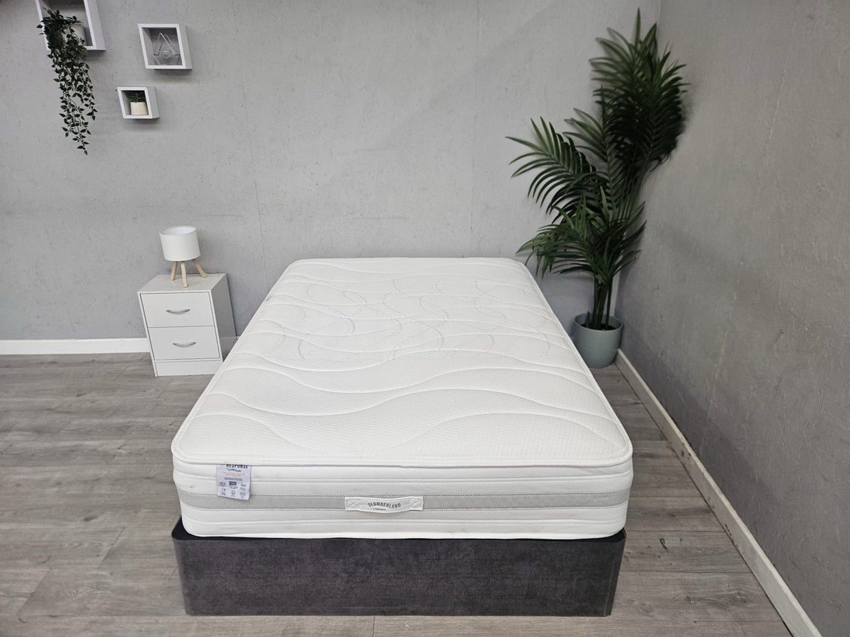 Slumberland Response Latex Premium 4ft 6 Double Mattress, Medium - RRP £899