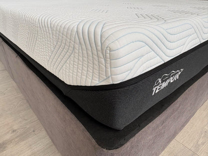Tempur PRO Smart Cool 4ft 6 Double Mattress, Firm - RRP £1,999