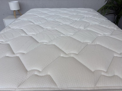 Staples and Co Eco Revitalise Pocket 3800 4ft 6 Double Mattress - RRP £1,499