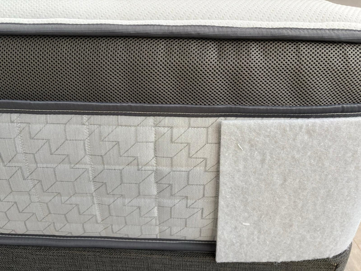 Sealy Elevate Ultra ORWELL 5ft Kingsize Mattress, Medium - RRP £2,499