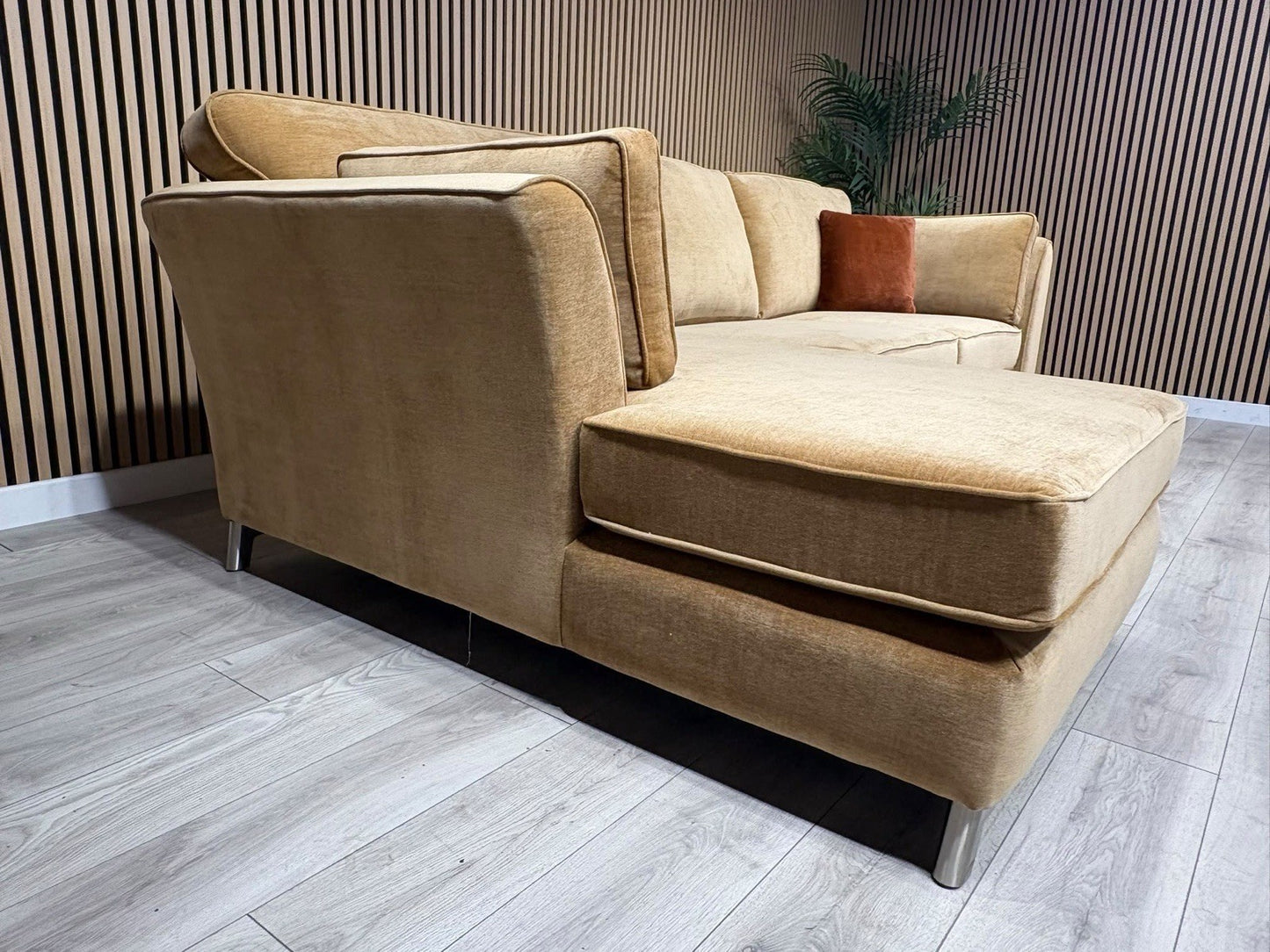 Furniture Village SASHA Fabric Large LHF Chaise Corner Sofa - RRP £3,295