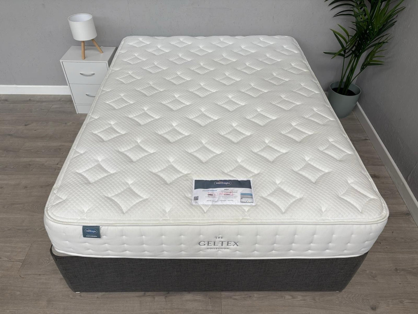Silentnight PASTEL Geltex 1000 Pocket 5ft Kingsize Mattress - RRP £1,299