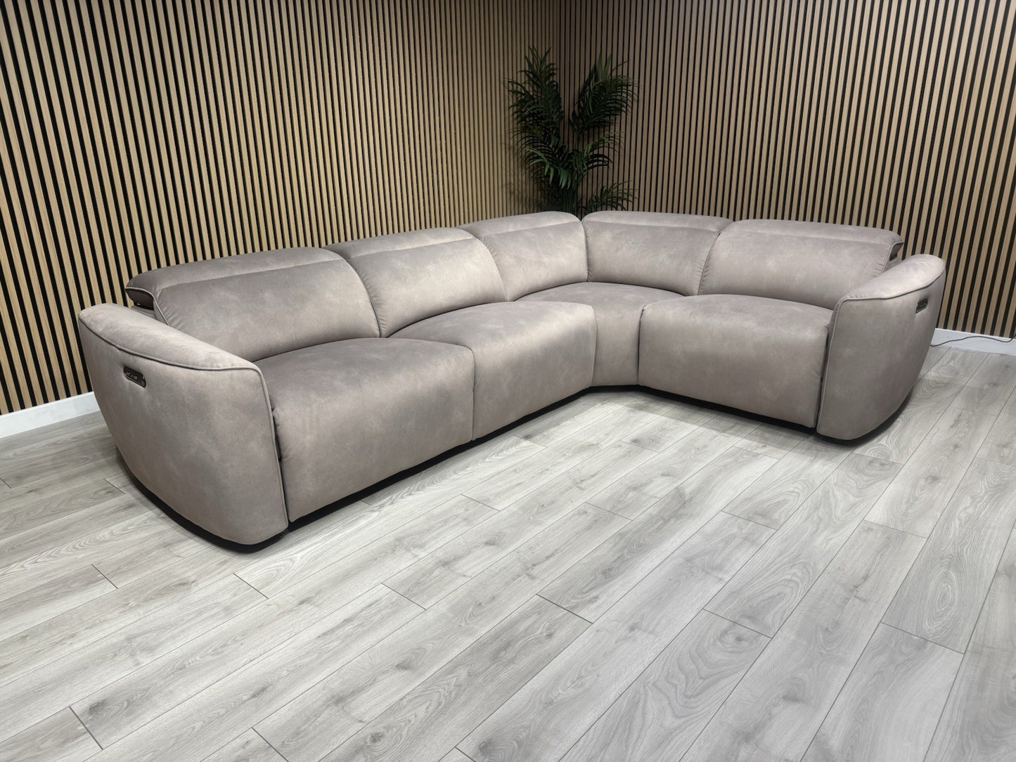 Furniture Village INCA Style Fabric Corner Sofa, Power Recliners - RRP £3195