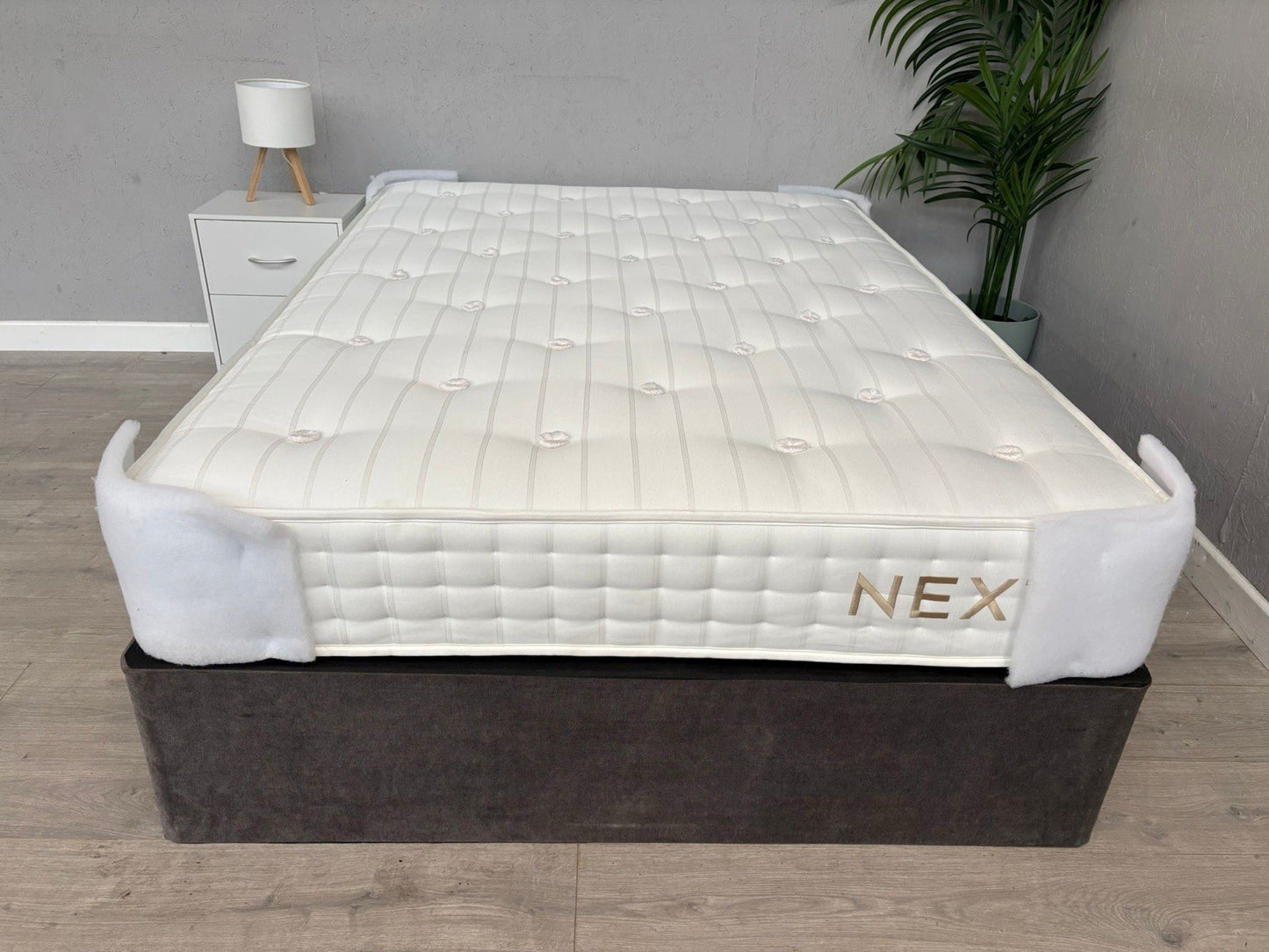 NEXT - 1000 Pocket Extra Firm Ortho 4ft 6 Double Mattress - RRP £499