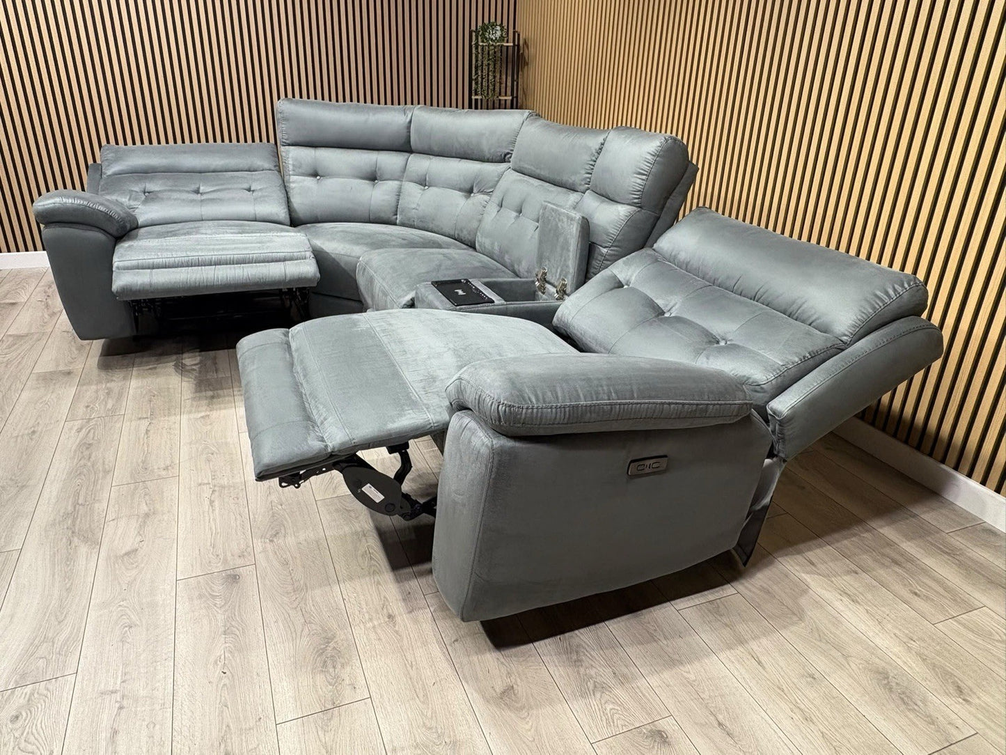 SCS Belford 1 Corner 3 Power Recliner Sofa with Media Console - RRP £2599