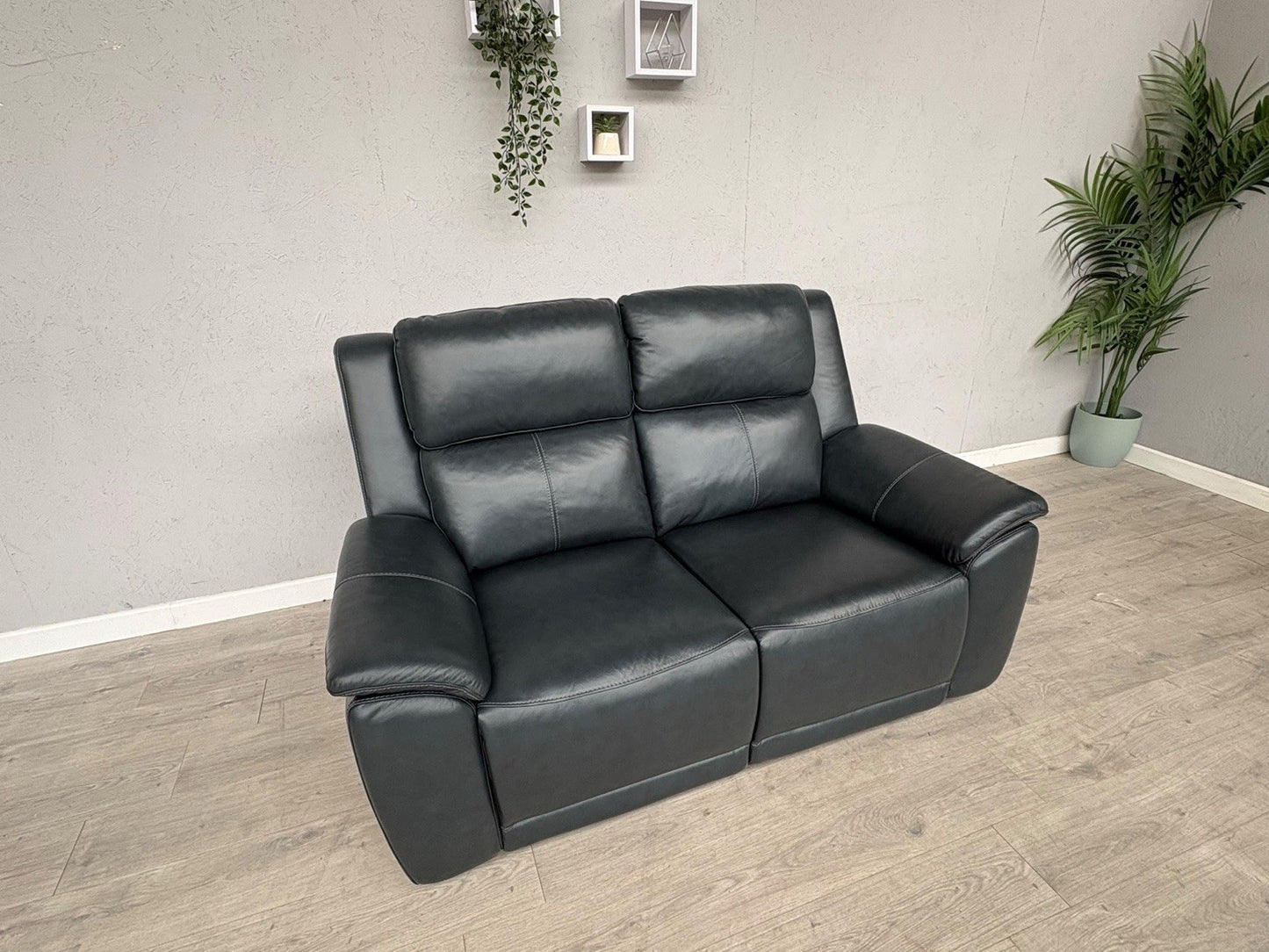 Furniture Village UTAH Leather 2 Seater Power Recliner, Lumbar Sofa - RRP £2,195