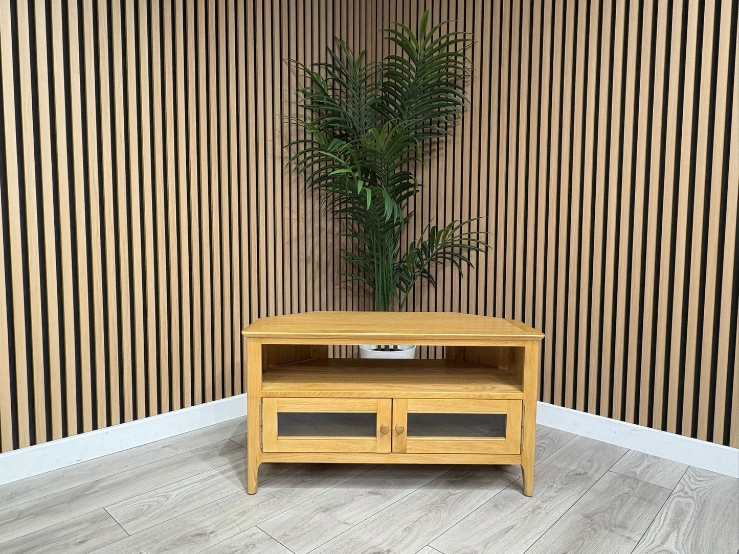 Next Sample - Saxon Corner TV Unit - RRP: £399