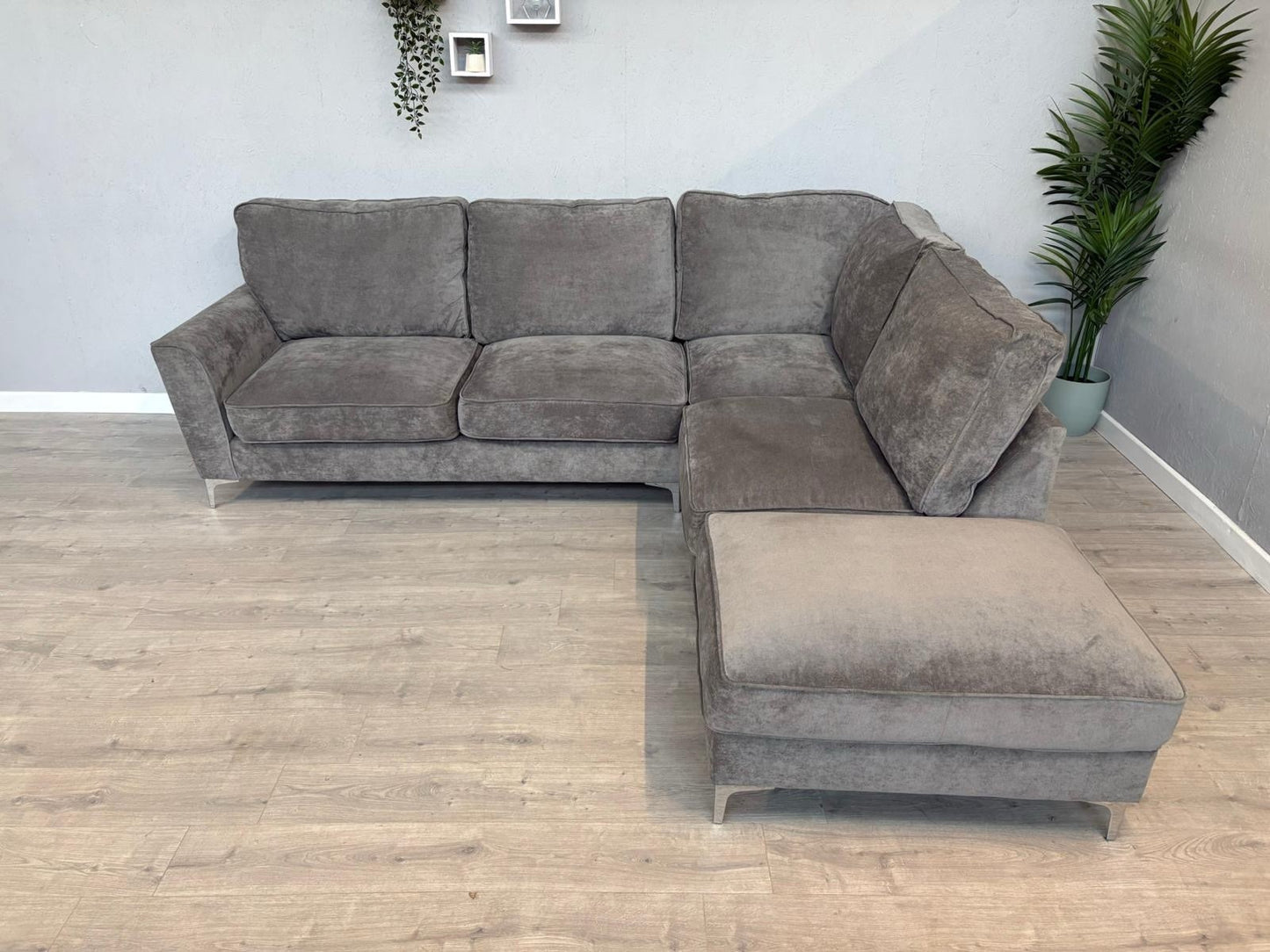 Furniture Village LEGEND RHF Classic Back Fabric Chaise Corner Sofa - RRP £1895