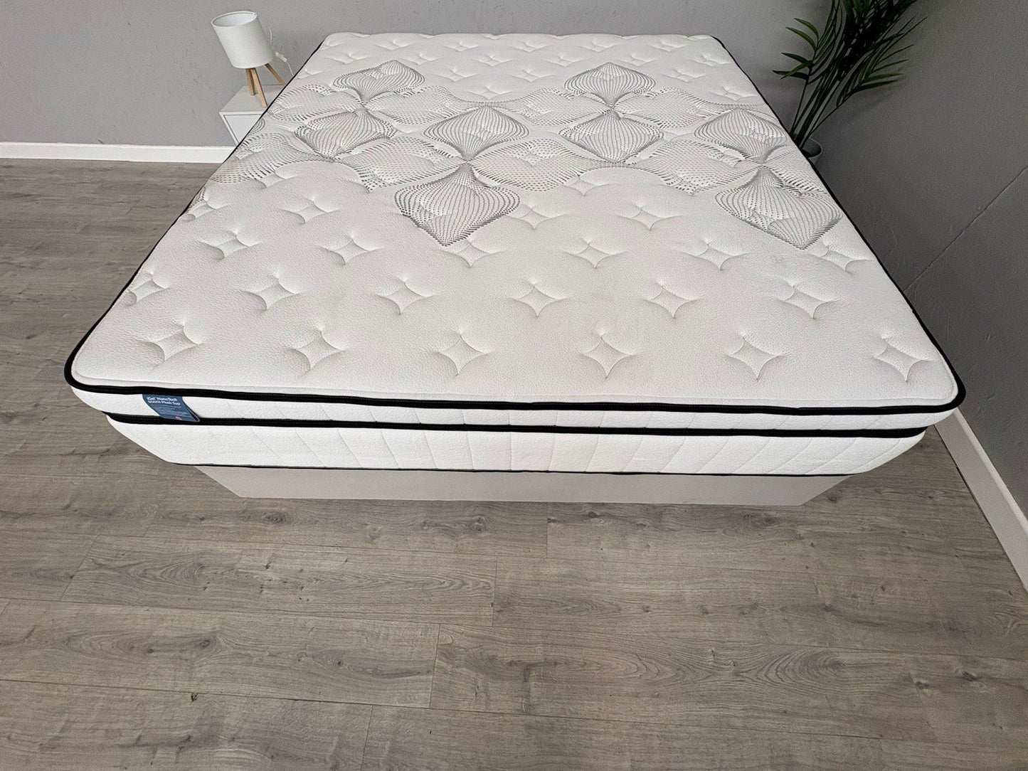 IGEL Nanotech 5000i 6ft Superking Mattress, Firm - RRP £2,499