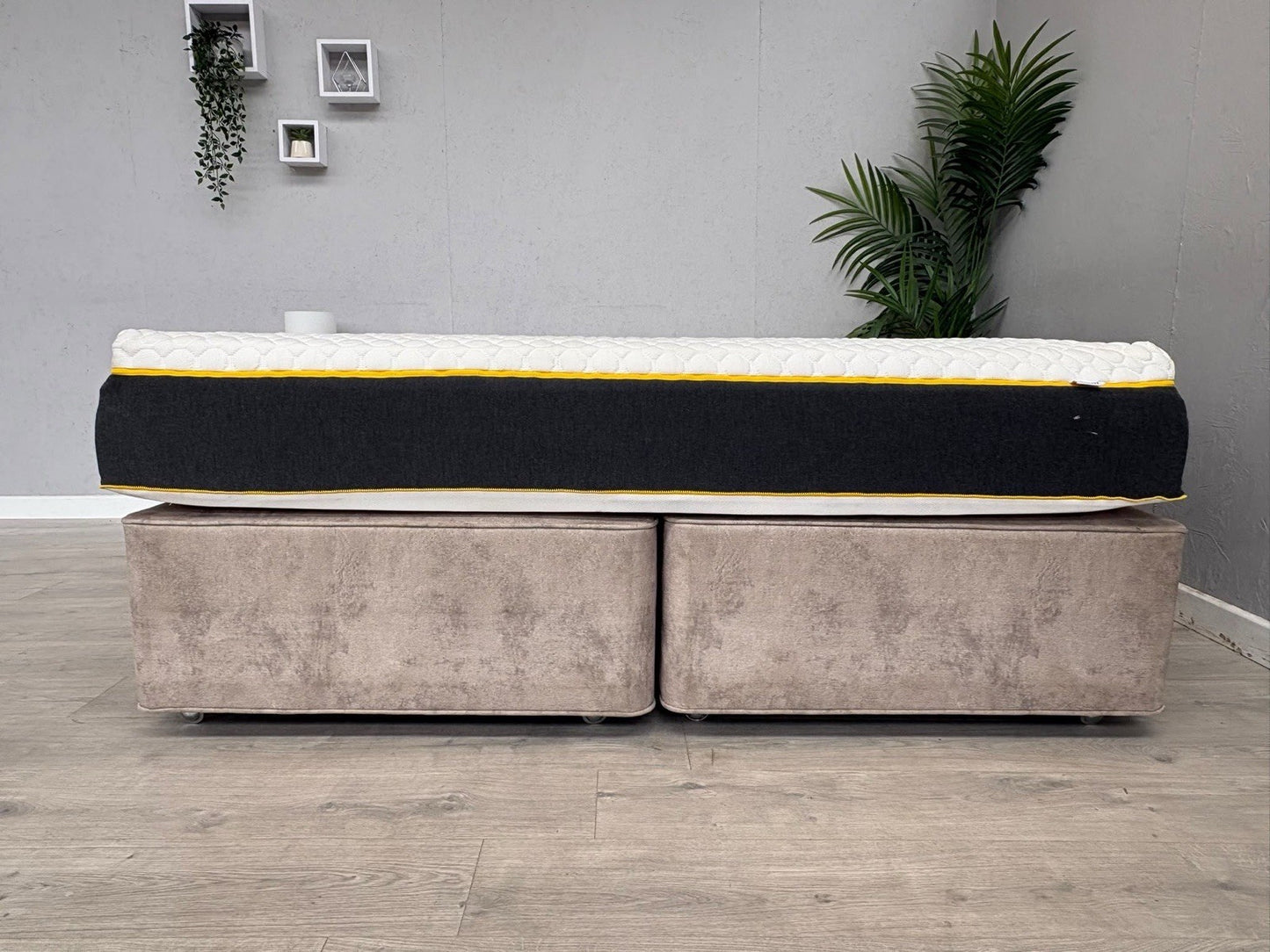 EVE Wunderflip Premium Hybrid 6ft Superking Mattress, Medium / Firm - RRP £1,299