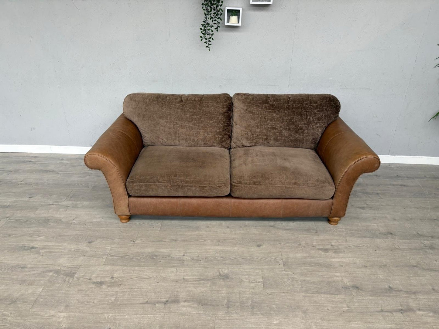 Alexander & James 3 Seater Fabric/Leather Sofa RRP: £2000