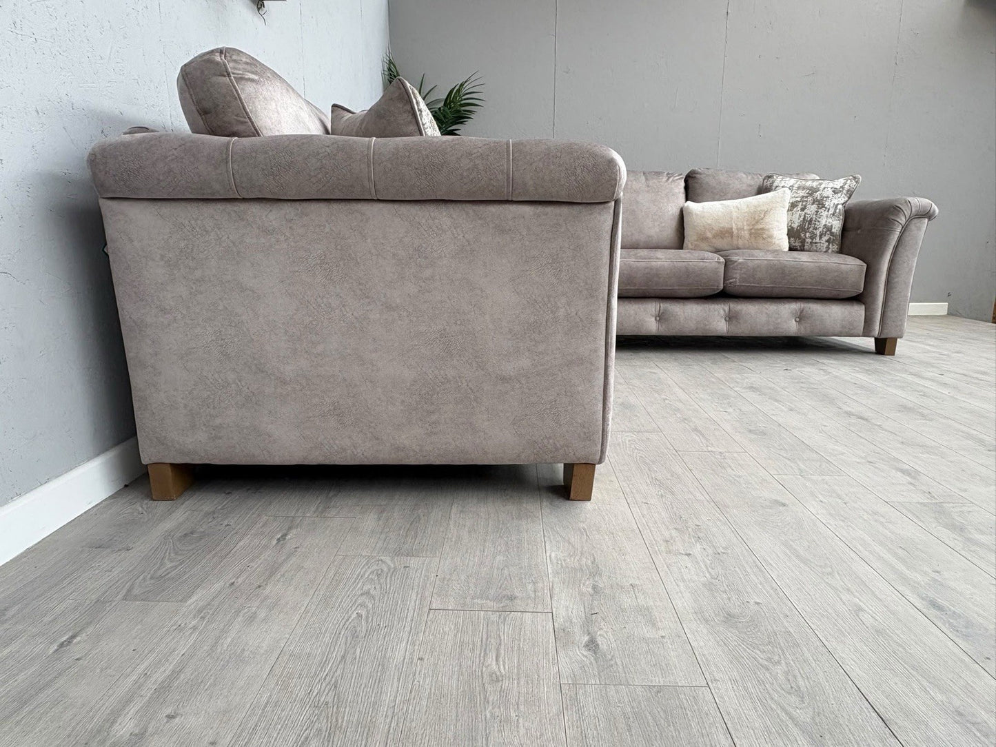 Furniture Village - Aura Large Classic Back Corner Sofa RRP - £3795