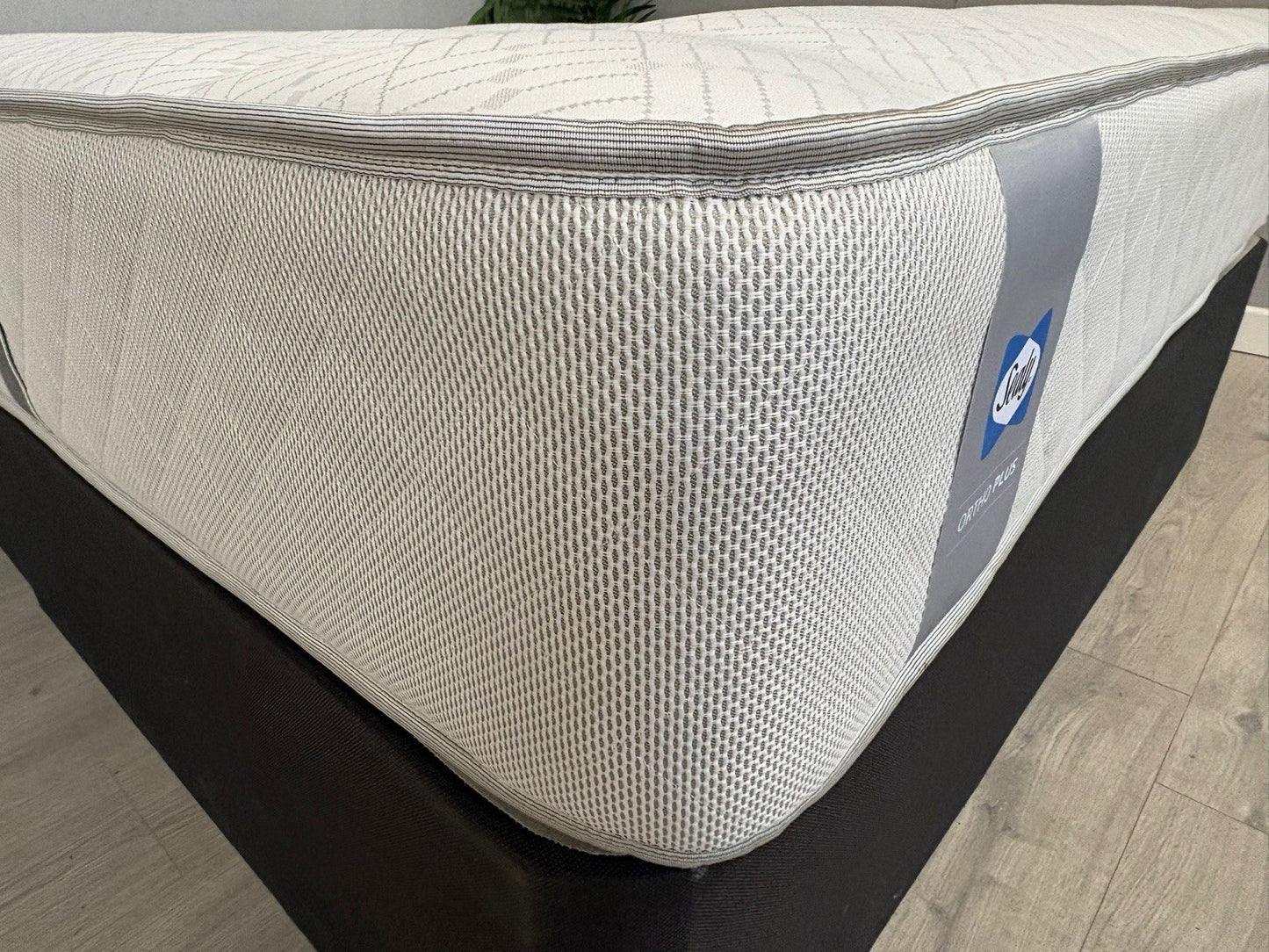 Sealy ORTHO PLUS Gold Firm 5ft Kingsize Mattress - RRP £689