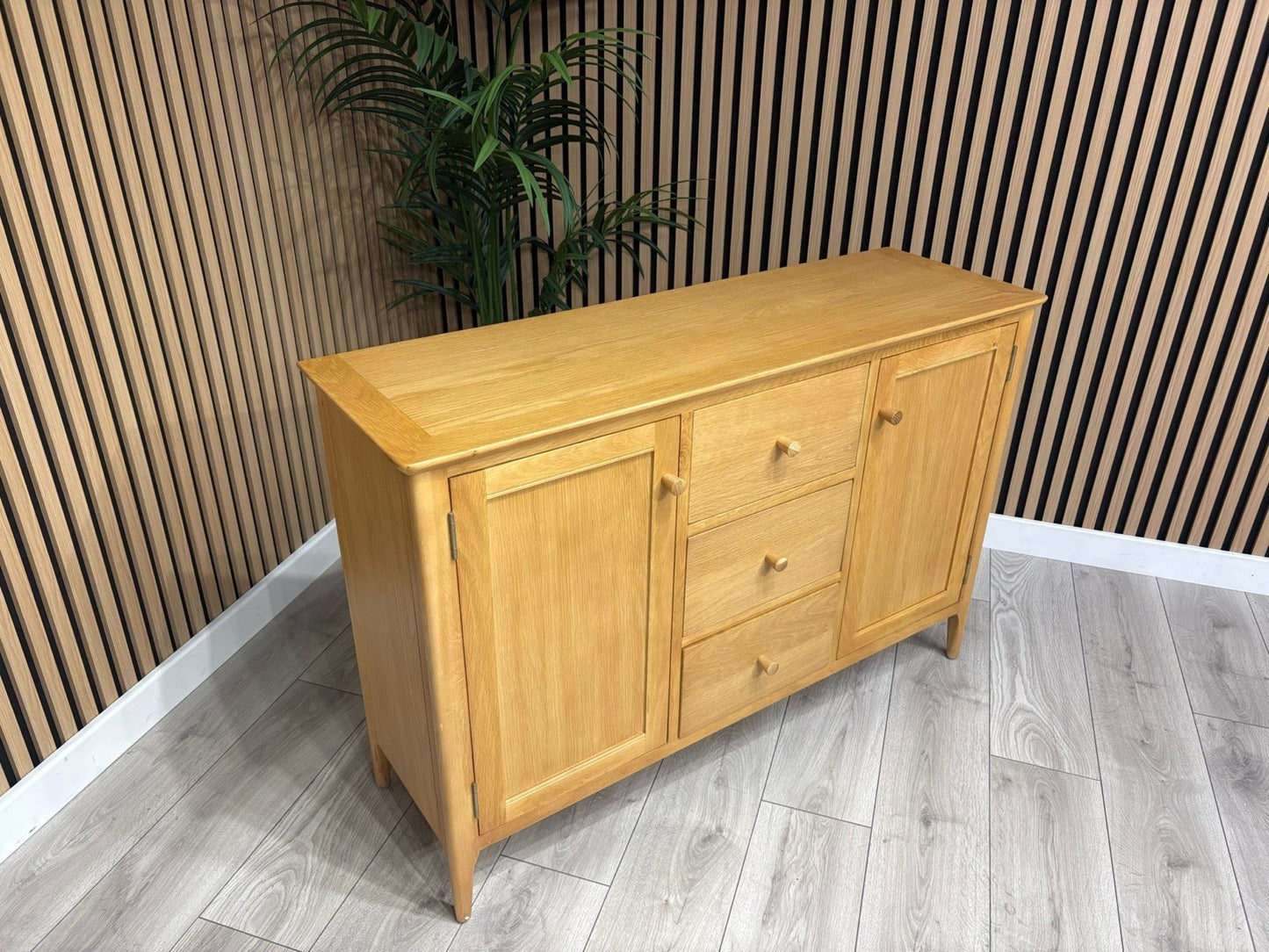 Next Sample - 2 Door 3 Drawer Saxon Sideboard - RRP: £599