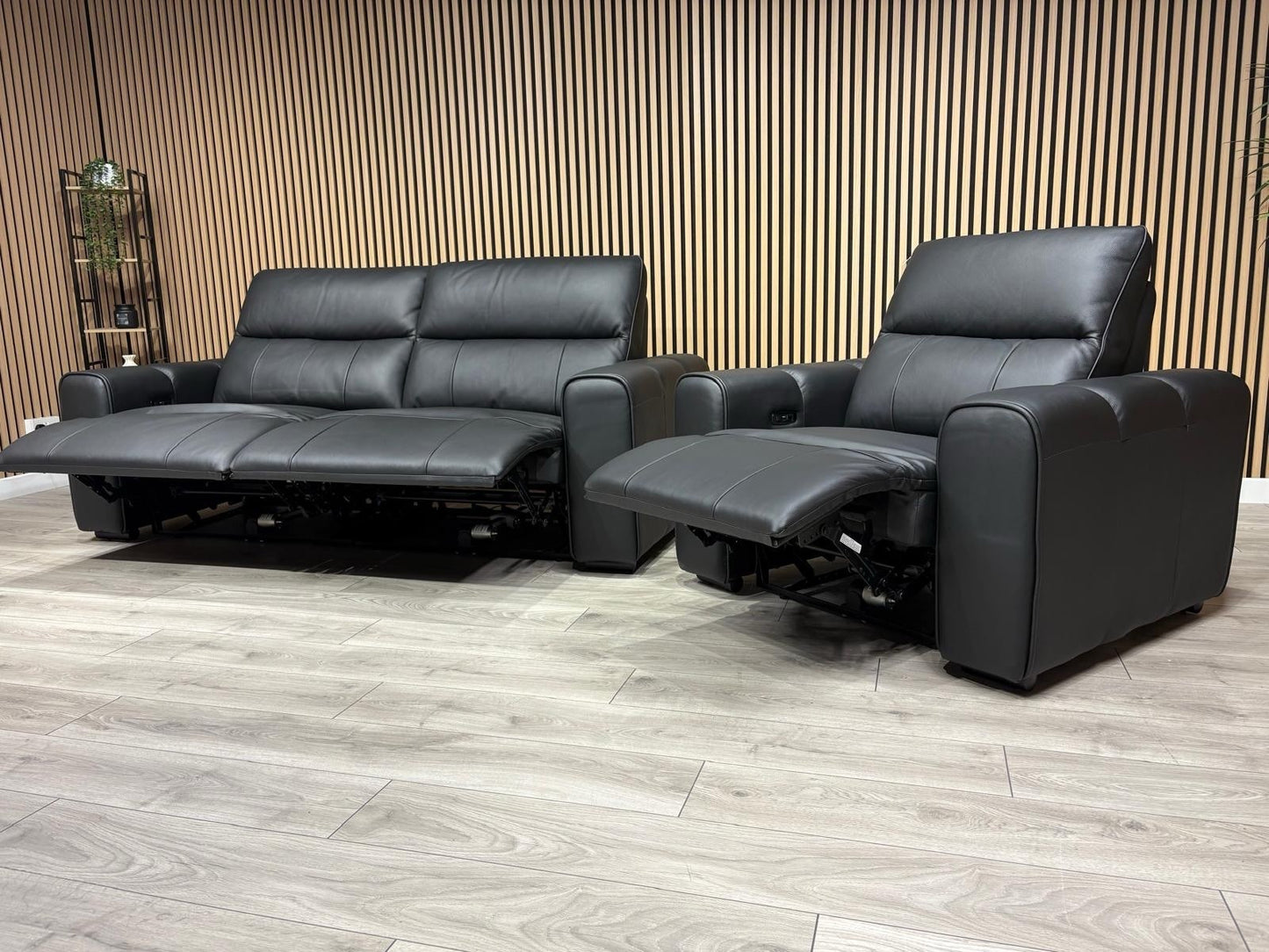 Bellagio Leather 3 Seater + Armchair Sofa Set, Power Recliners RRP: £3440