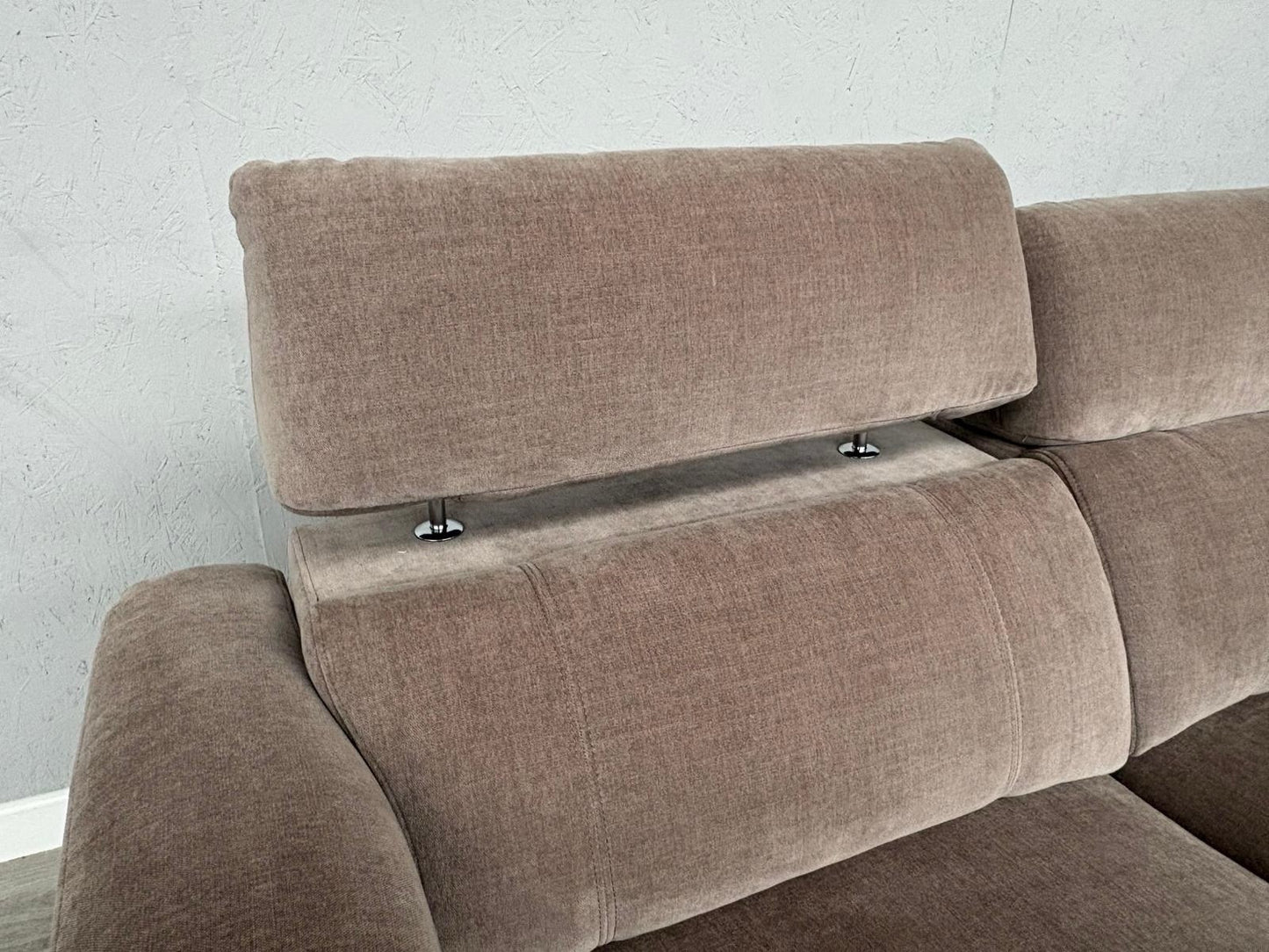 Furniture Village MOET Fabric 2 Corner 1 Power Recliner Corner Sofa - RRP £3295