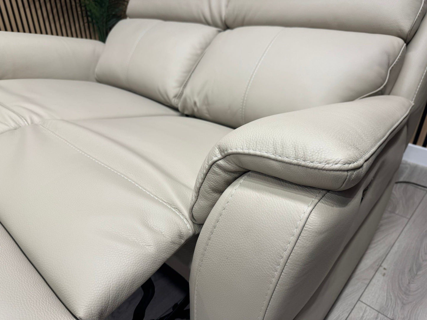 F. Village Nicoletti VITO Leather 3 + 2 Seater Power Recliner Sofas - RRP £7,190