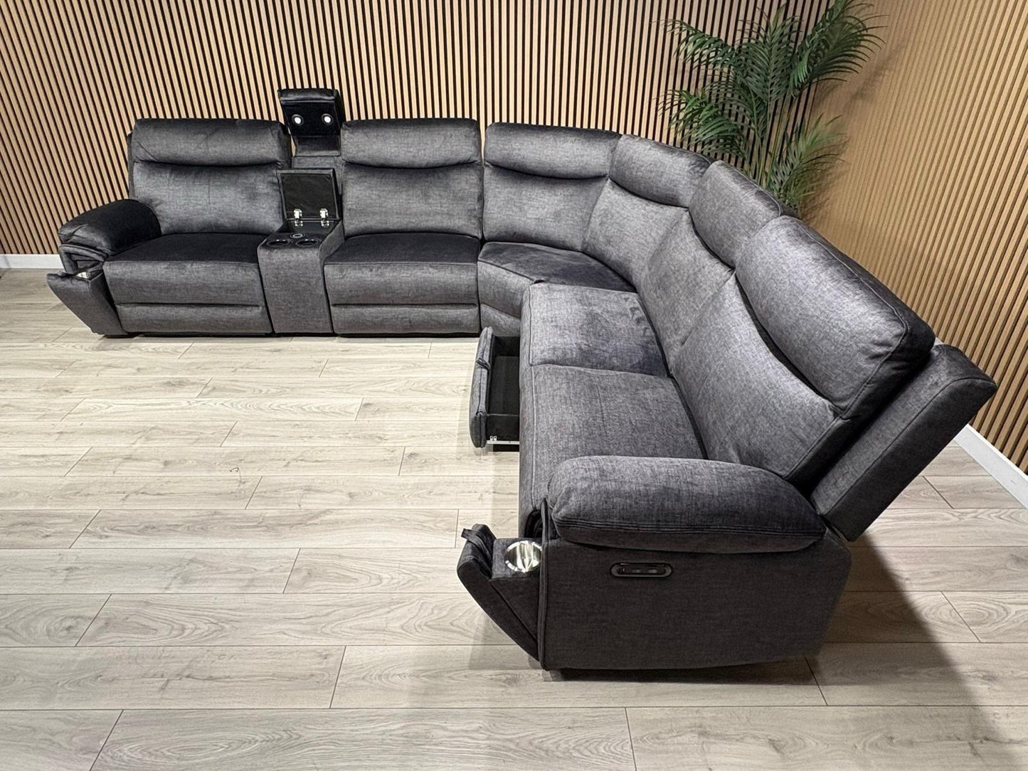 DFS Trek Style Fabric 2 Corner 2 Power Recliner Sofa + Console - RRP £2,499