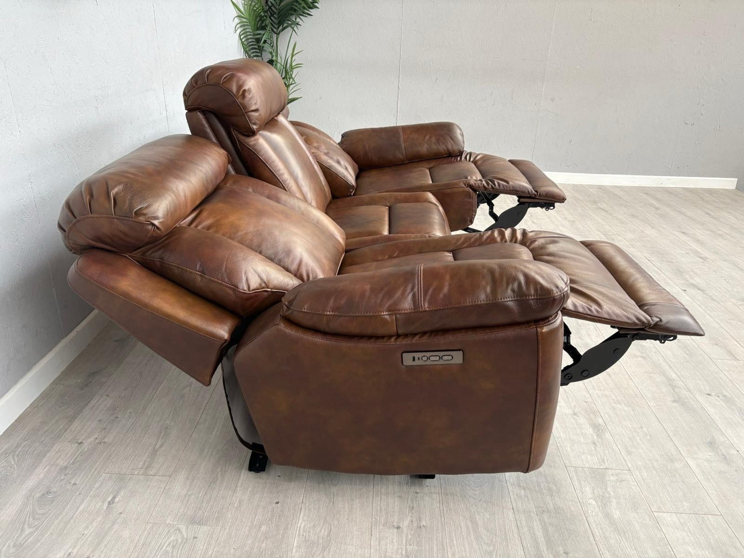 DFS Bravado Leather 3 Seater Sofa, Power Recliners, Fold Down Table - RRP £1,999