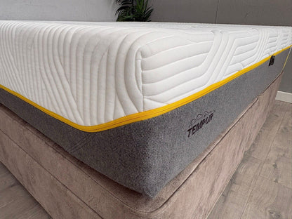 Tempur SENSATION LUXE 6ft Superking Mattress, Firm - RRP £2,699