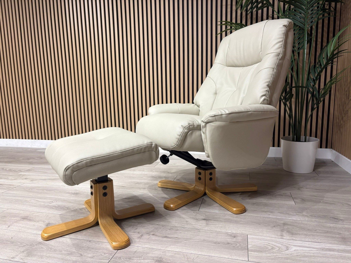 Relaxed Swivel Recliner Chair + Footstool RRP £1099