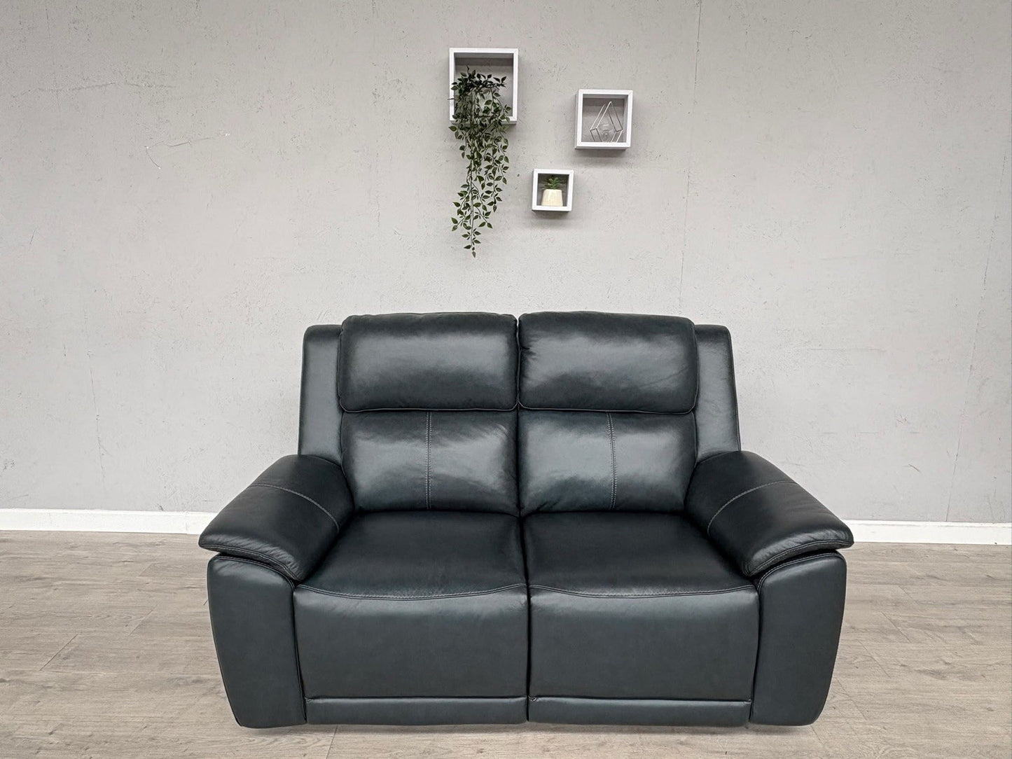 Furniture Village UTAH Leather 2 Seater Power Recliner, Lumbar Sofa - RRP £2,195
