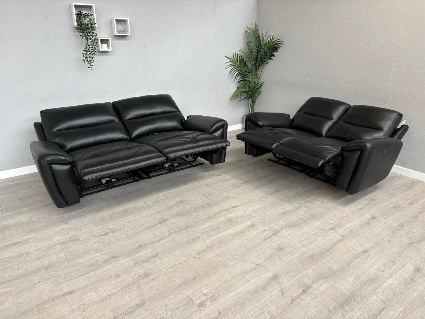 DFS Kaden Leather 3 Seater + 2 Seater Power Recliner Sofa Set - RRP £1,878