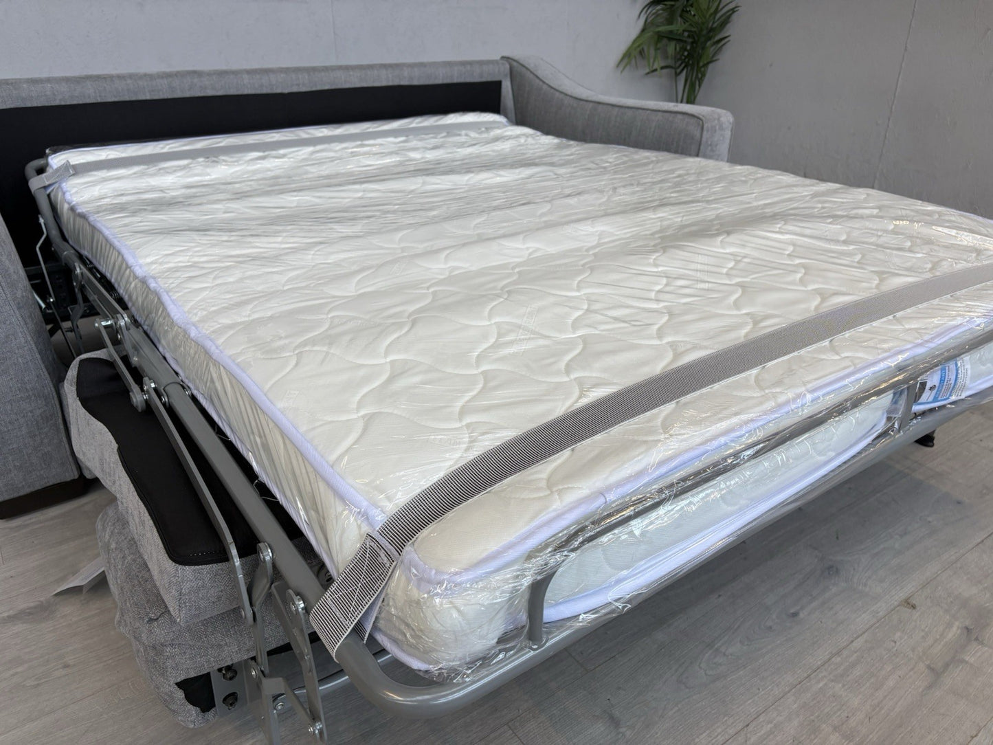Furniture Village OPTIMUS Fabric Sofa Bed with Memory Foam Mattress - RRP £1,095