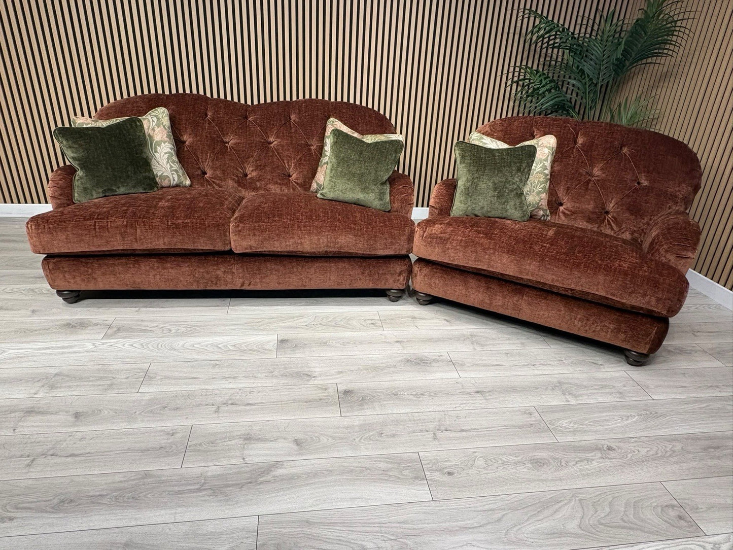 Alexander & James 3 Seater Button Back Sofa + Love Chair, RRP: £2895