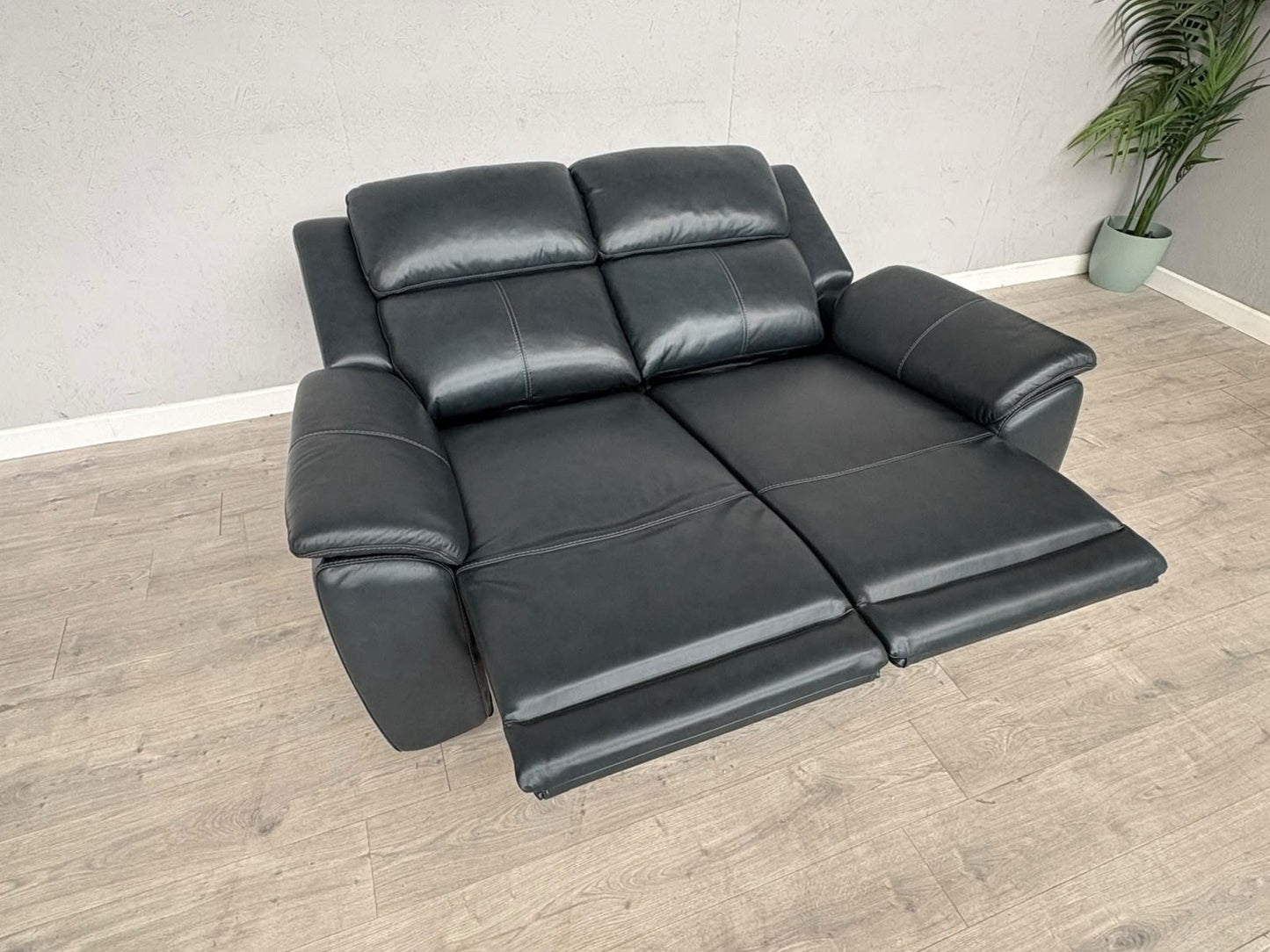 Furniture Village UTAH Leather 2 Seater Power Recliner, Lumbar Sofa - RRP £2,195