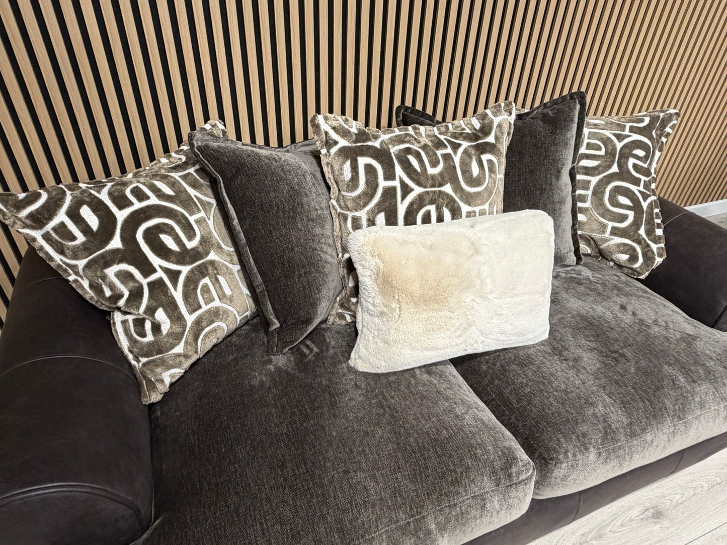 Viscount Fabric 3 Seater Sofa + Love Chair Set - RRP £3898 (PRE ORDER 6-8 WEEKS)