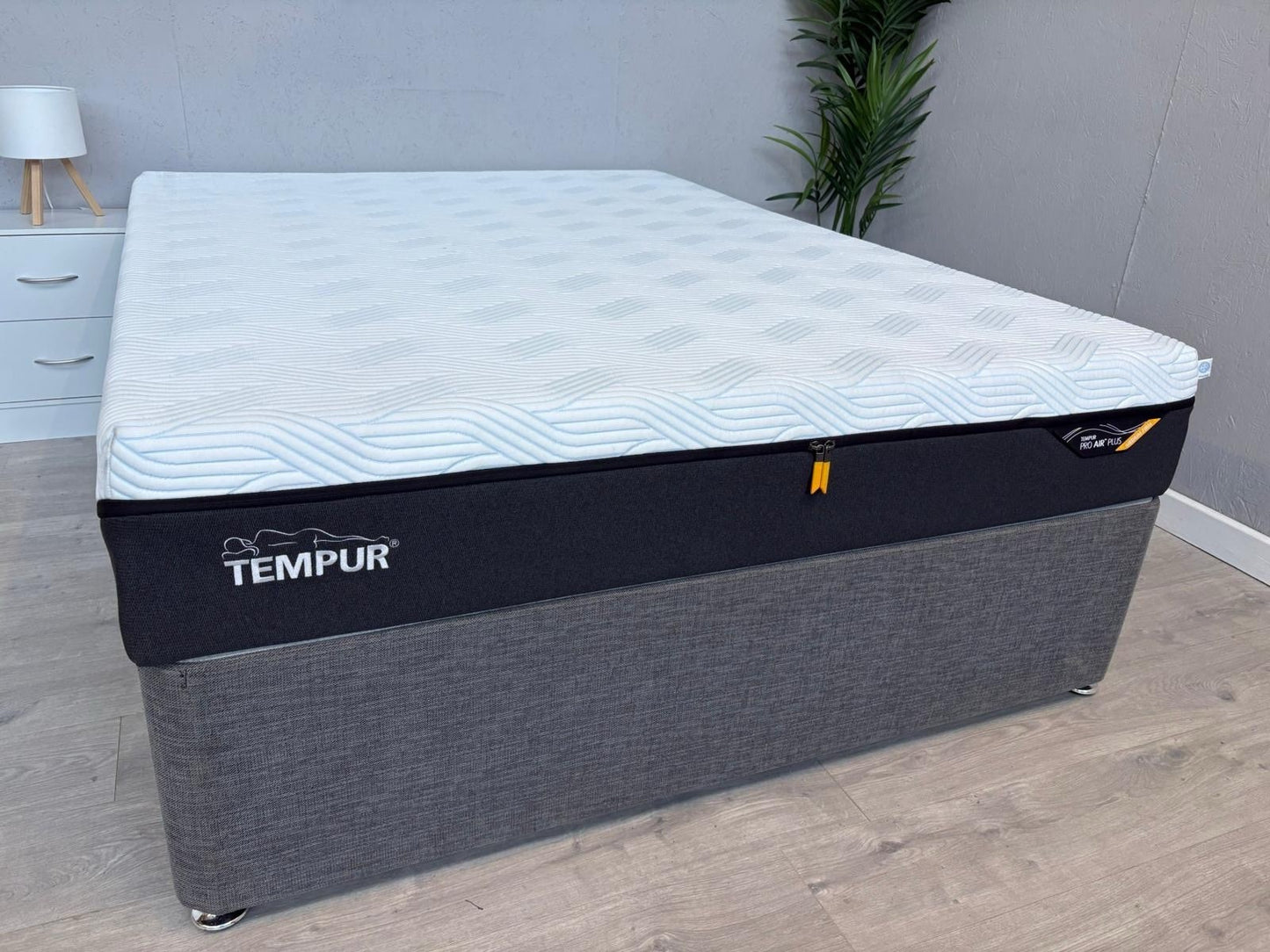 Tempur PRO AIR PLUS Smart Cool 5ft Kingsize Mattress, Medium / Firm - RRP £2,499